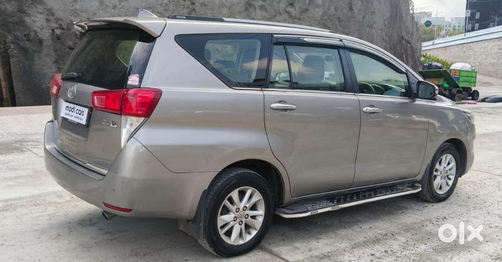Toyota Innova 2.5 V 7seater Crysta Edition, 2020, Diesel