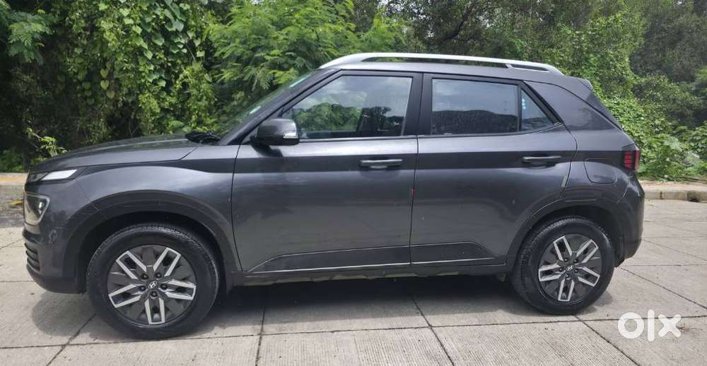Hyundai Venue 1.0 S (o) Turbo Dct, 2024, Petrol