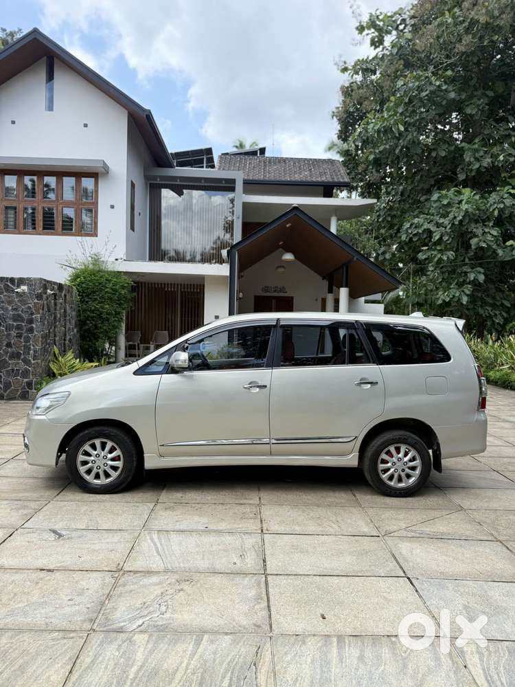 Toyota Innova 2.0 V, 2013, Diesel