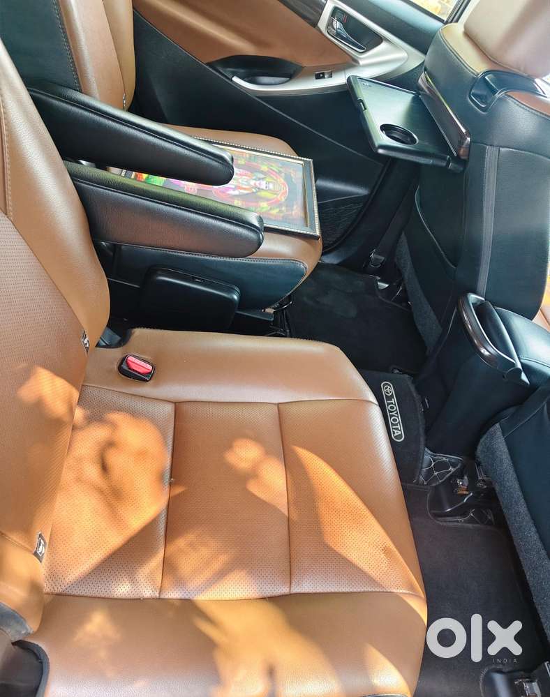 Toyota Innova Crysta 2.8z Automatic, 2019, Diesel