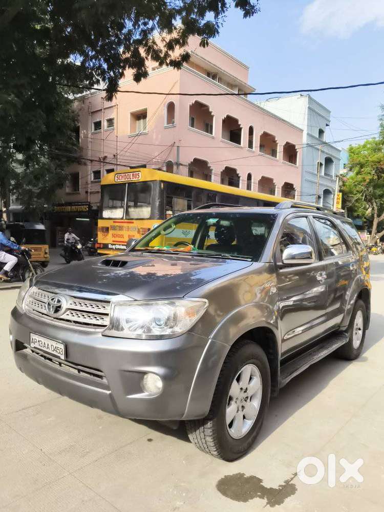 Toyota Fortuner 3.0 4x4 Manual, 2011, Diesel