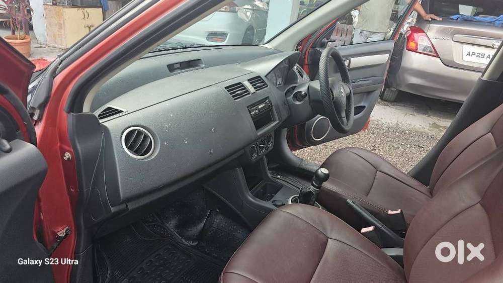 Maruti Suzuki Swift 1.2 Vxi (o), 2011, Petrol