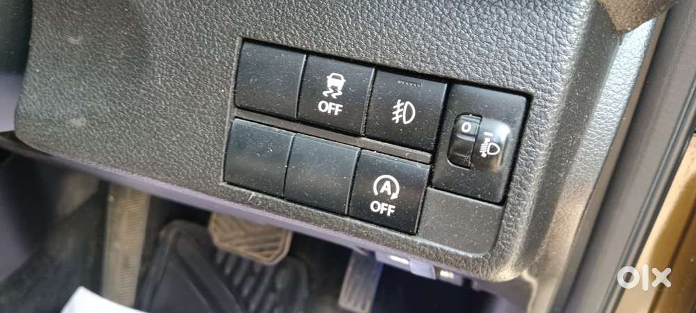 Maruti Suzuki Brezza 1.5 Vxi At Smart Hybrid, 2024, Petrol