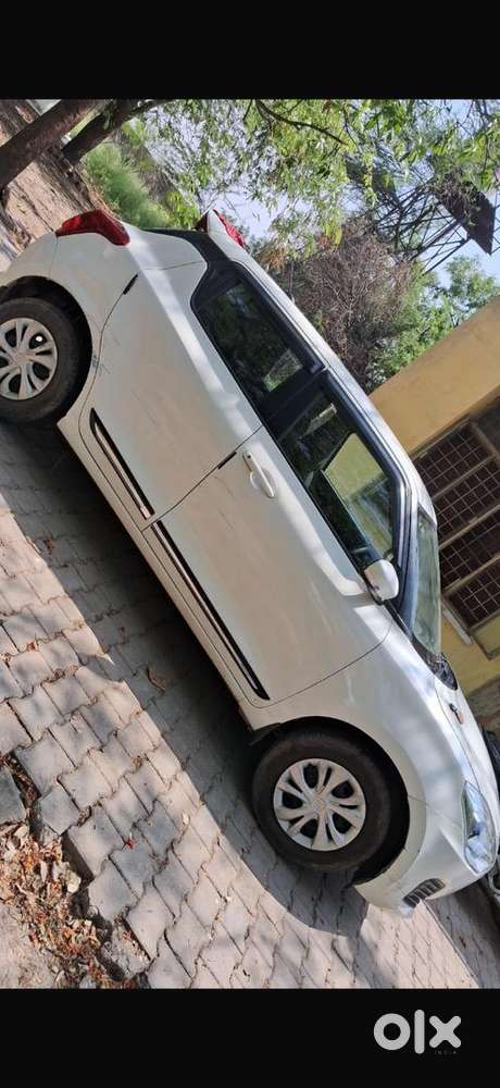Maruti Suzuki Swift 2022 Petrol 87742 Km Driven