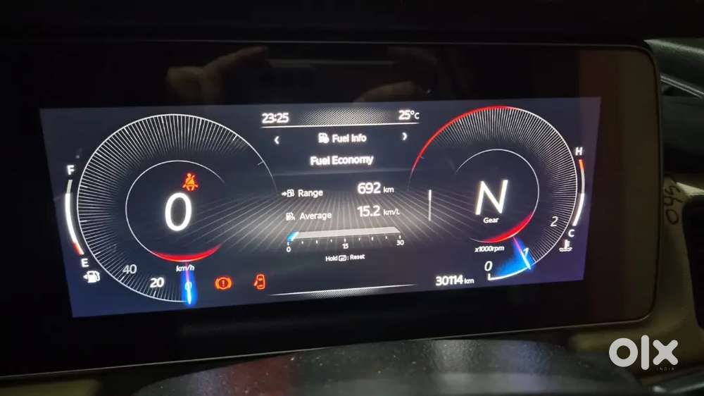 Mahindra Xuv700 Diesel Mt 2025