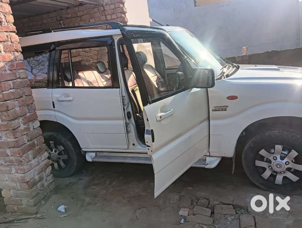 Scorpio M2di Ex Modal