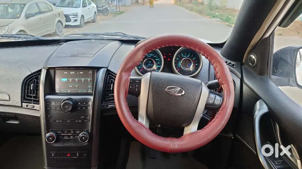 Mahindra Xuv500 2016 Diesel 70000 Km Driven