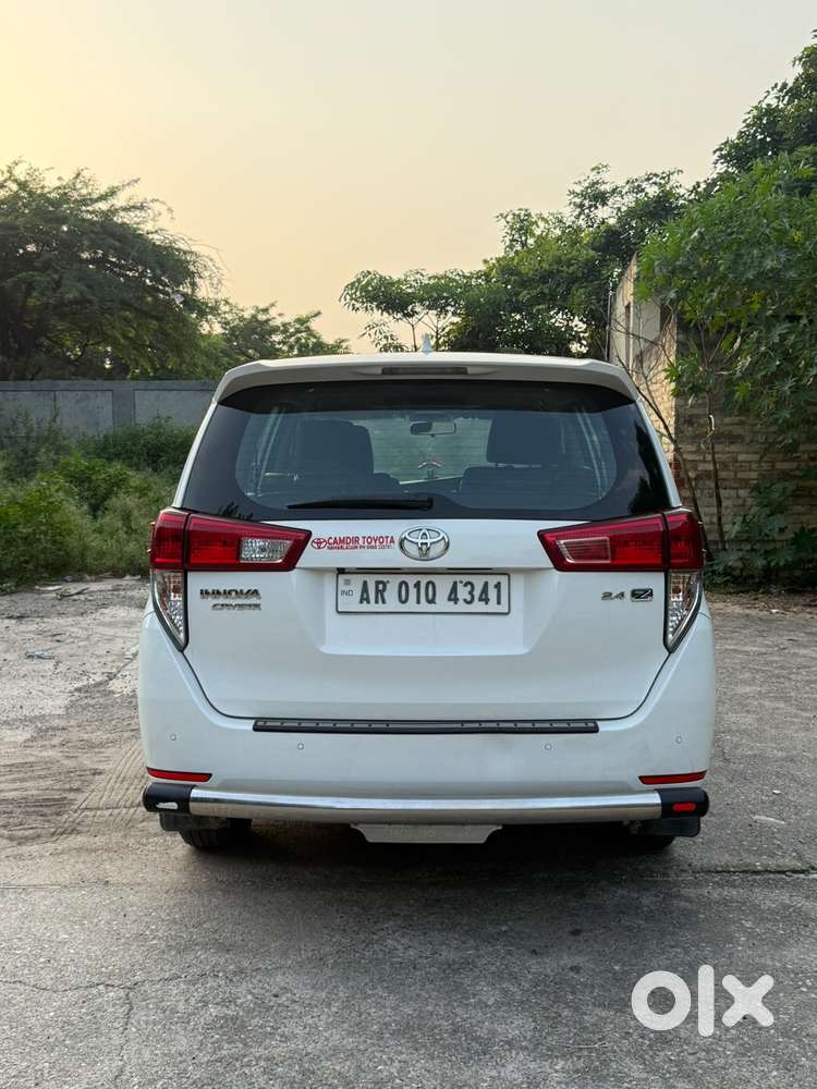 Toyota Innova Crysta [2020-ongoing] 2.4 Zx 7 Str, 2022, Diesel