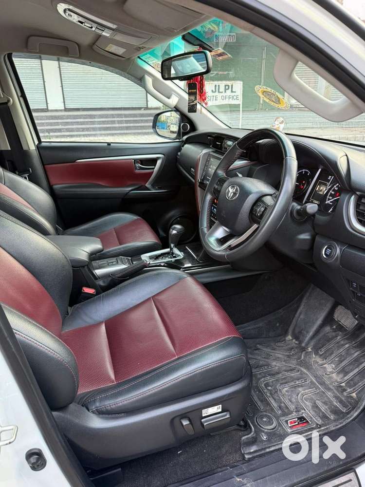 Toyota Fortuner Legender 4x2 At 2.8, 2024, Diesel