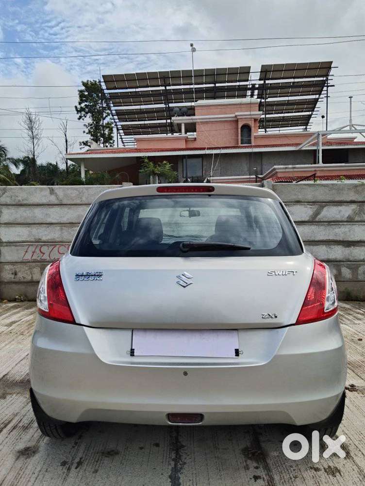 Maruti Suzuki Swift Zxi, 2013, Petrol