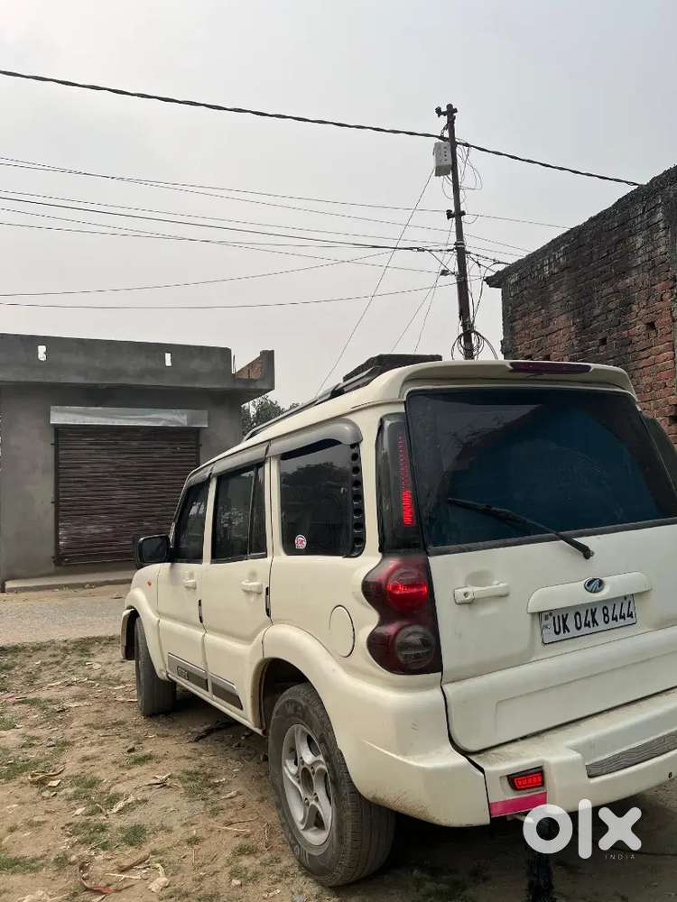 Mahindra Scorpio Classic 2011 Diesel 110000 Km Driven