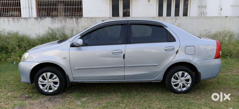 Toyota Etios 2010-2012 G, 2011, Petrol