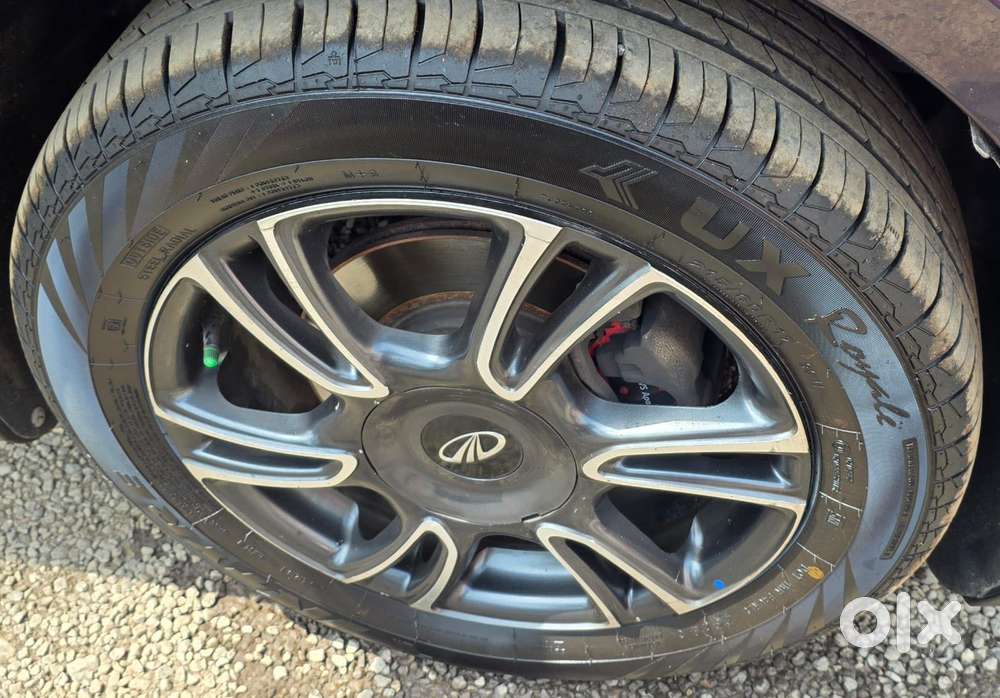 Mahindra Marazzo M8, 2018, Diesel