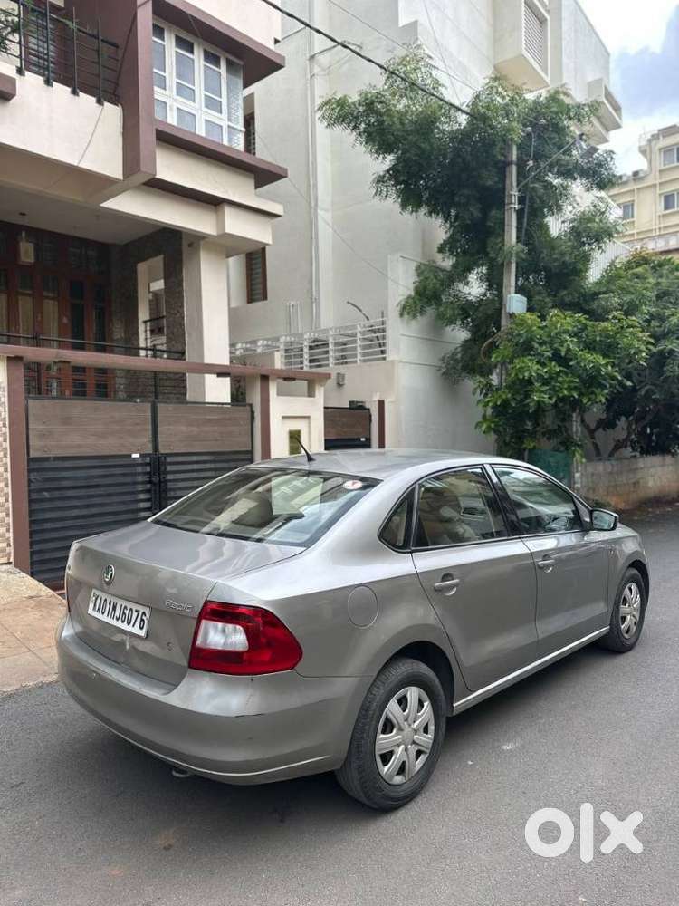 Skoda Rapid 1.6 Tdi Ambition Plus, 2012, Petrol