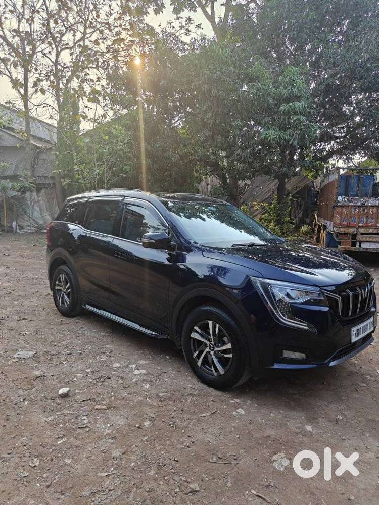 Mahindra Xuv700 2.0 Ax 5 Petrol Mt 7 Str, 2025, Petrol