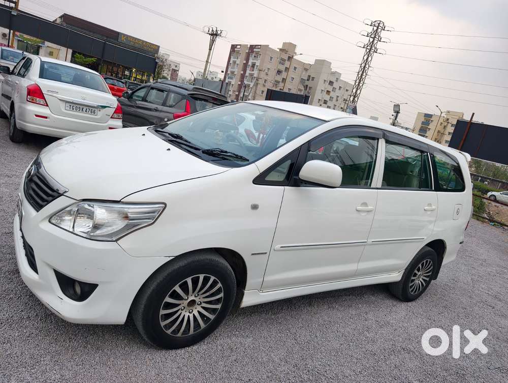 Toyota Innova 2.5 V 7 Str, 2011, Diesel