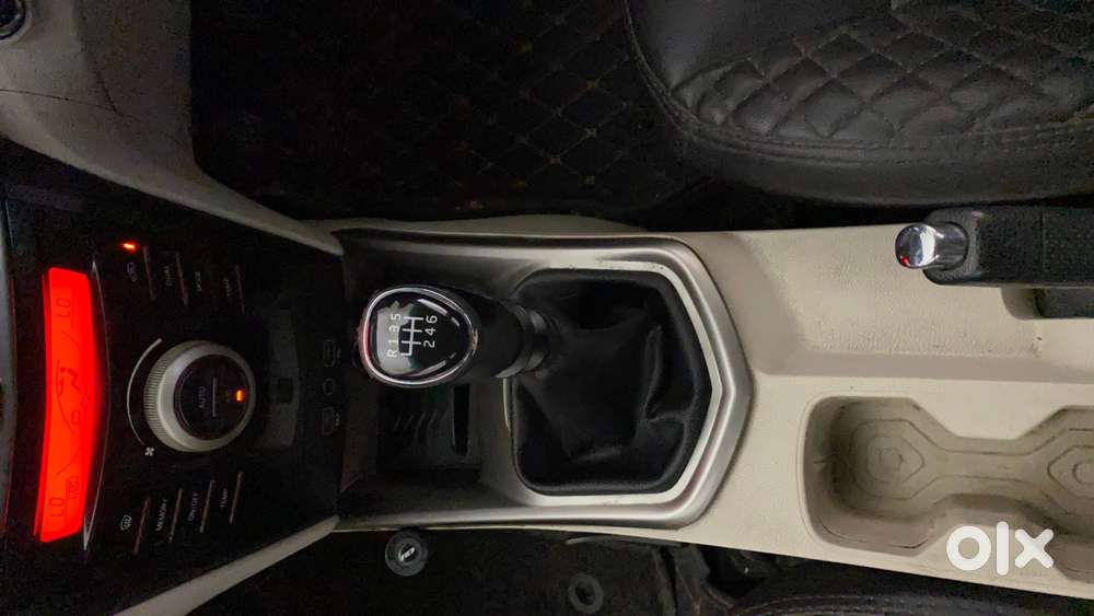 Mahindra Xuv300 W8, 2021, Petrol