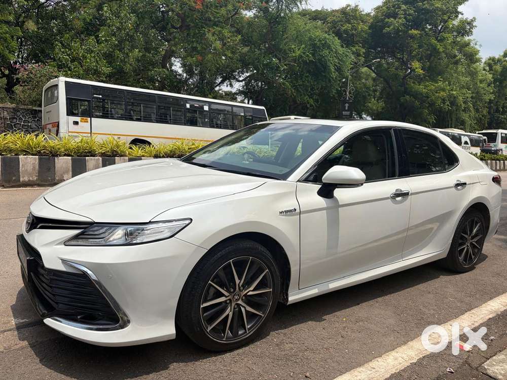 Toyota Camry Hybrid, 2022, Petrol