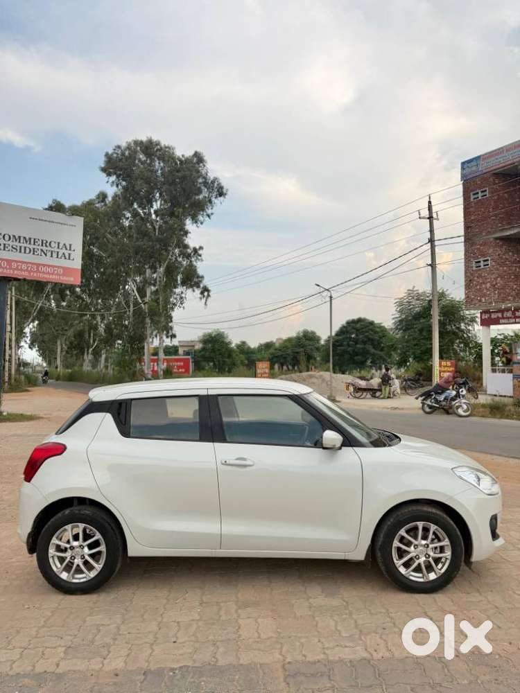 Maruti Suzuki Swift Vxi + Manual, 2023, Petrol