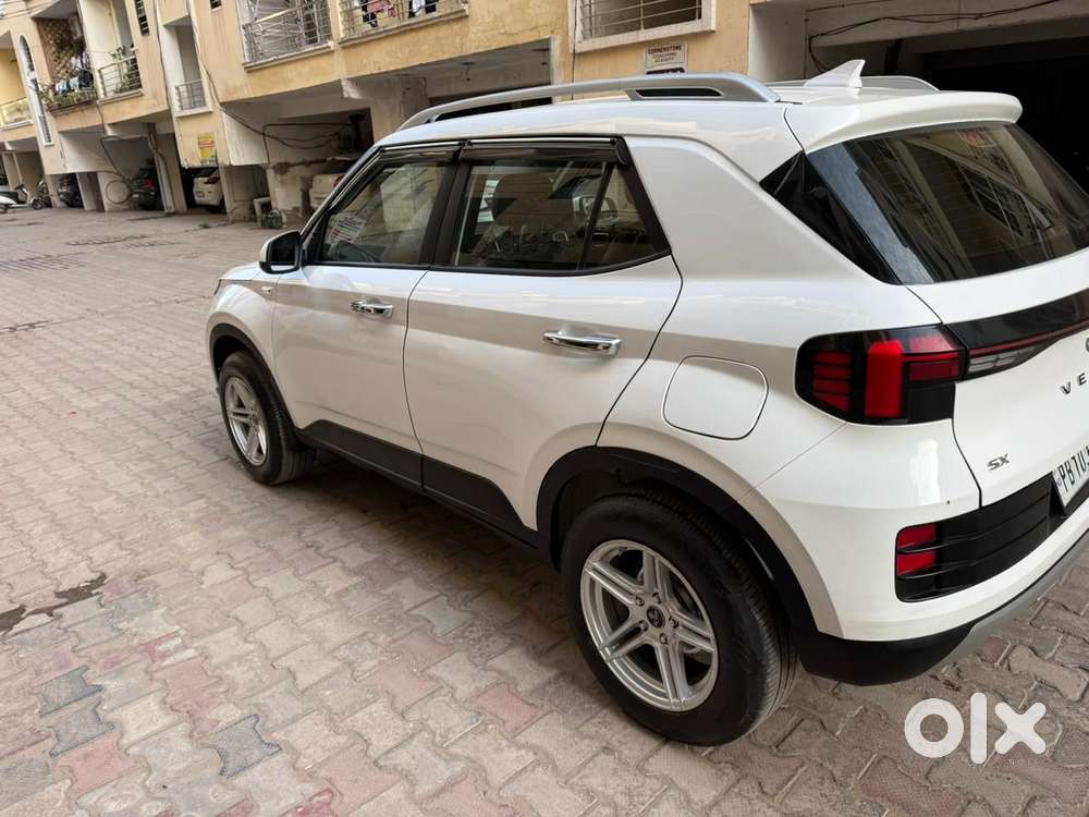 Hyundai Venue, 2024, Petrol