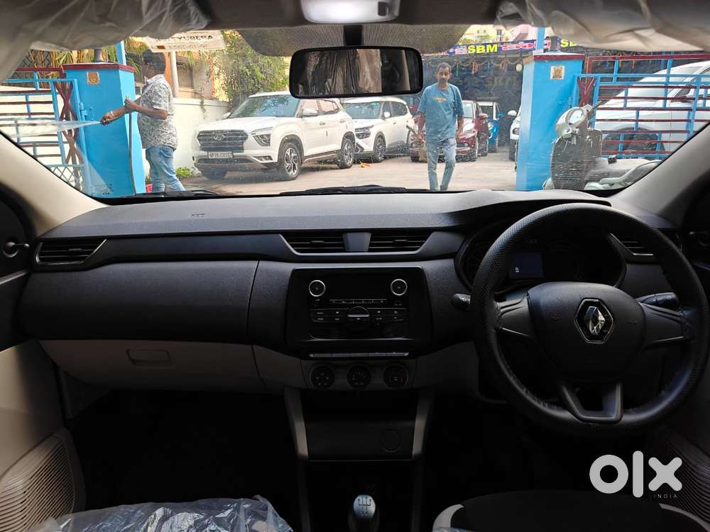 Renault Triber Rxl, 2024, Petrol