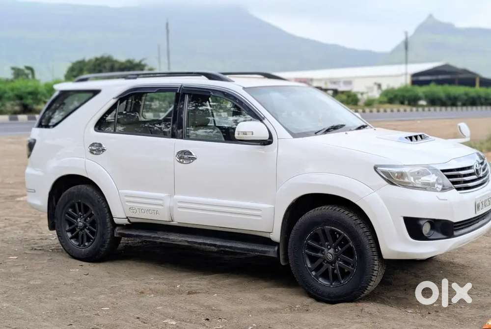 Toyota Fortuner 2015 Manual Diesel