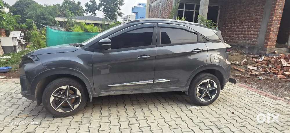 Tata Nexon 2025 Petrol Well Maintained