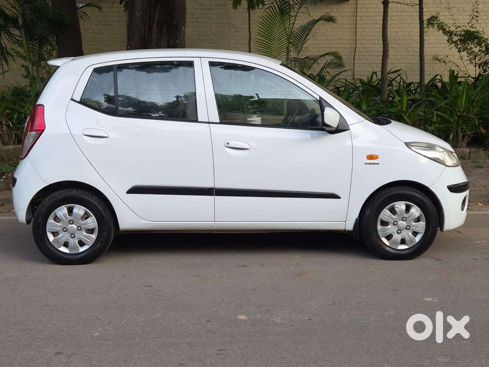 Hyundai I10 Sportz At, 2010, Petrol