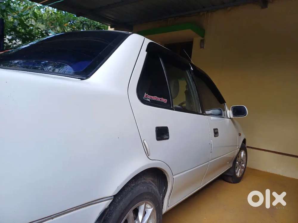 Esteem Maruti Suzuki 2000 Lpg Variant