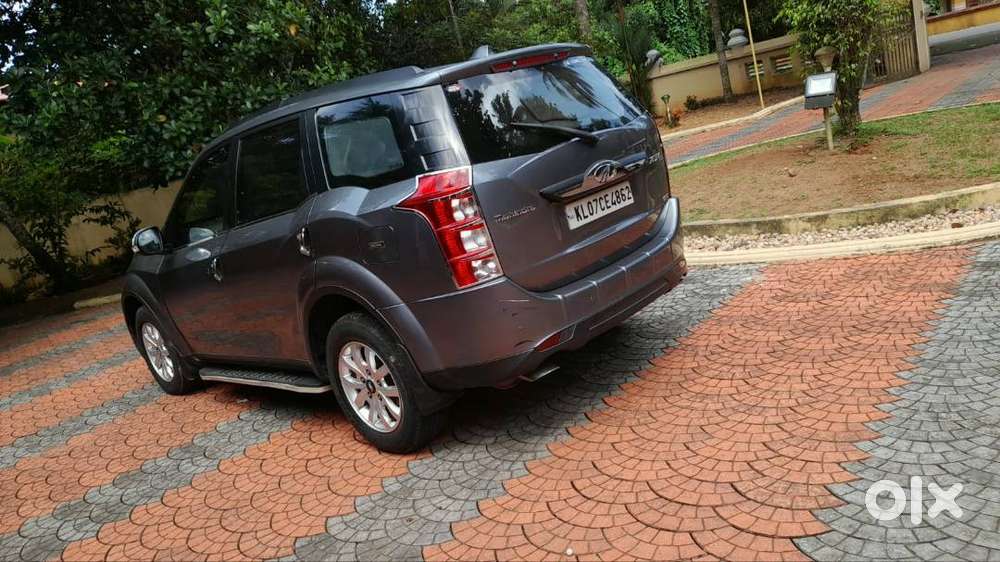 Xuv 500 W10