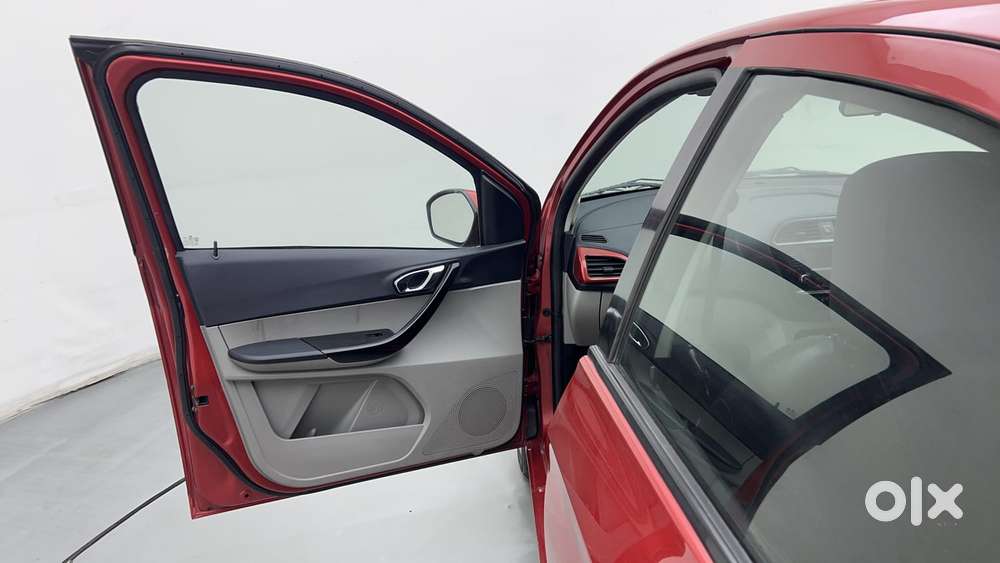 Tata Tiago Xza, 2019, Petrol