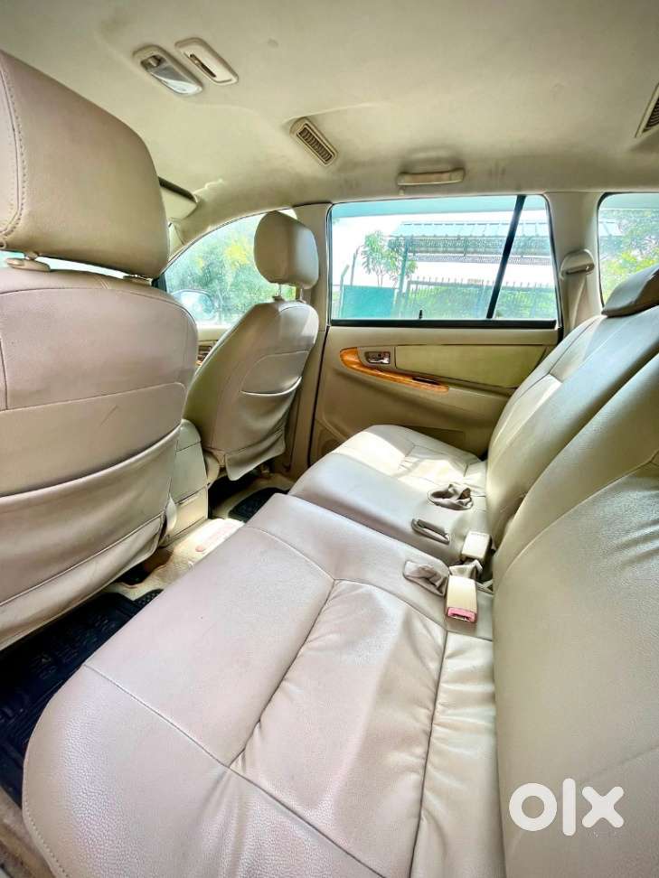 Toyota Innova 2.5 Z Diesel 7 Seater, 2011, Diesel
