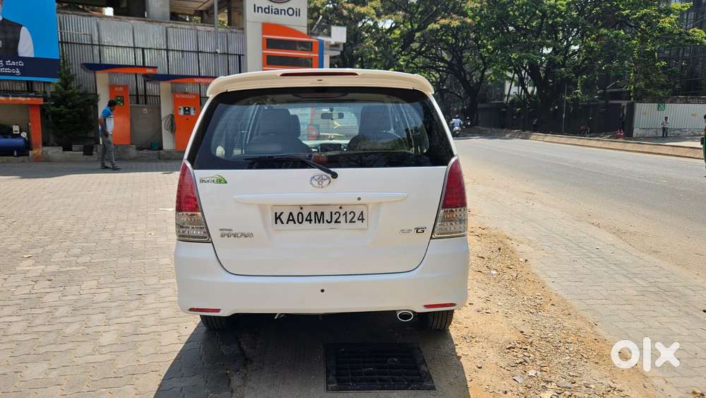 Toyota Innova 2.5 G (diesel) 7 Seater, 2011, Diesel