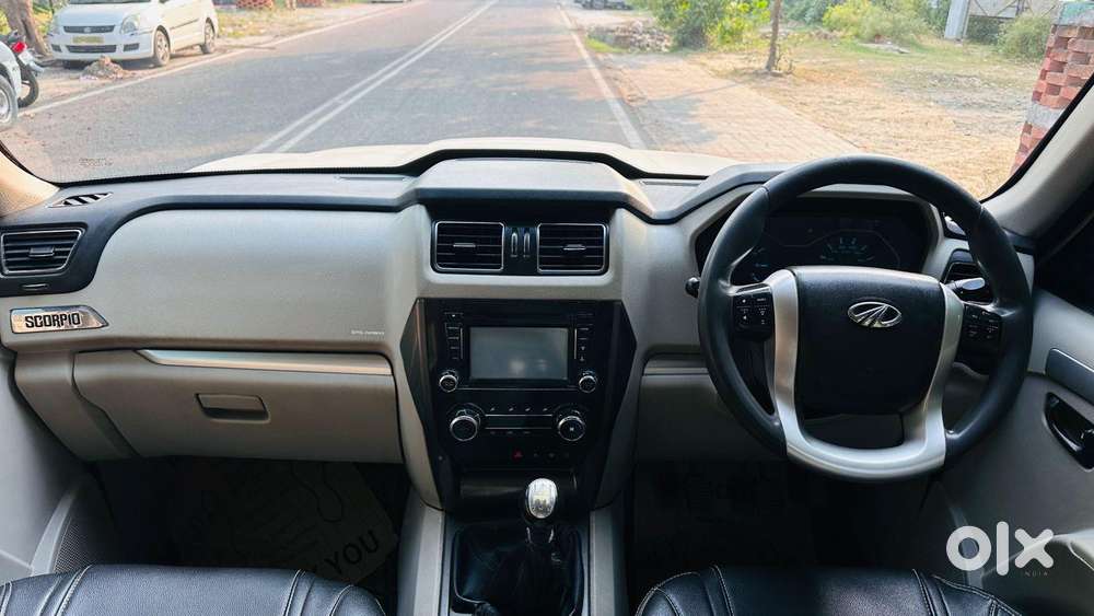 Mahindra Scorpio S10, 2015, Diesel