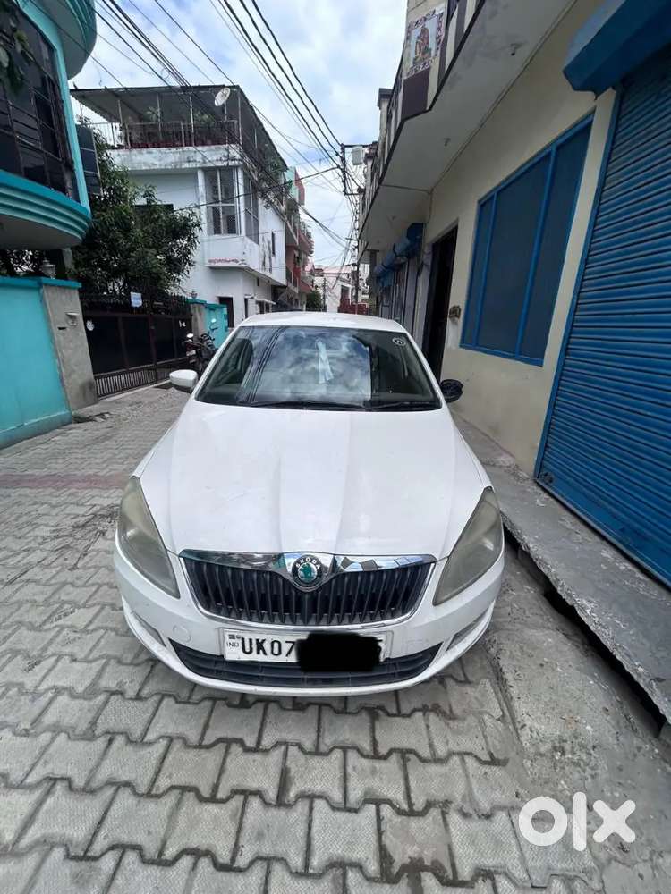Skoda Rapid Elegance 2013 Diesel White