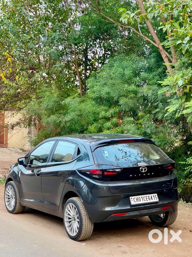 Tata Altroz Xe 2021