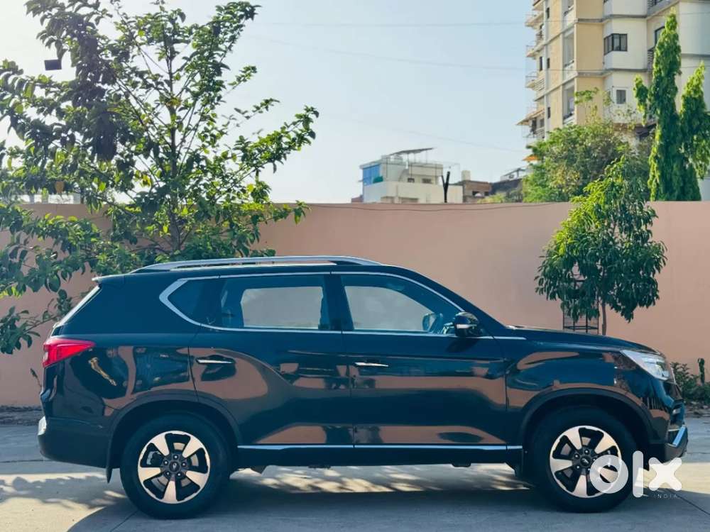 Mahindra Alturas G4, 2023, Diesel