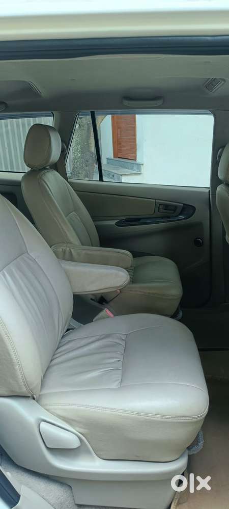 Toyota Innova 2.5 G (diesel) 7 Seater, 2010, Diesel