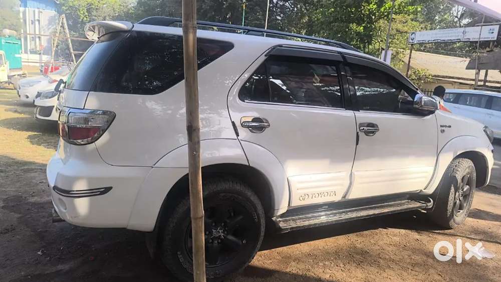 Toyota Fortuner 2012