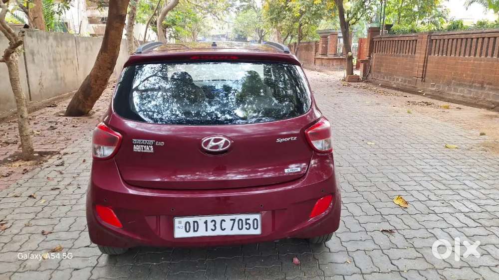 Hyundai Grand I10 Sportz 2015 Diesel 2nd Owner