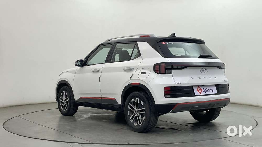 Hyundai Venue 1.0 Sx (o) Turbo Dct Dual Tone, 2023, Petrol