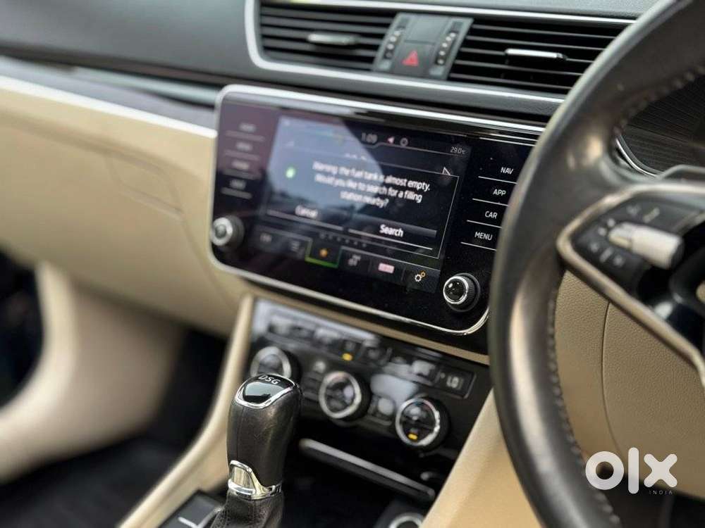 Skoda Superb Laurin And Klement 1.8, 2022, Petrol