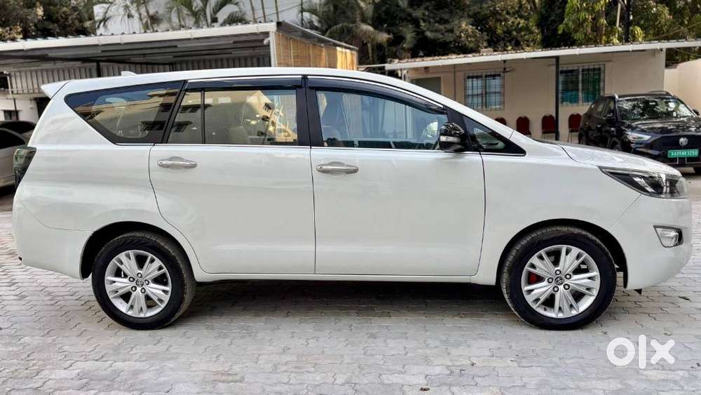 Toyota Innova Crysta