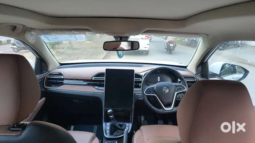 Mg Hector Plus 2024 Petrol Manual 5853 Km