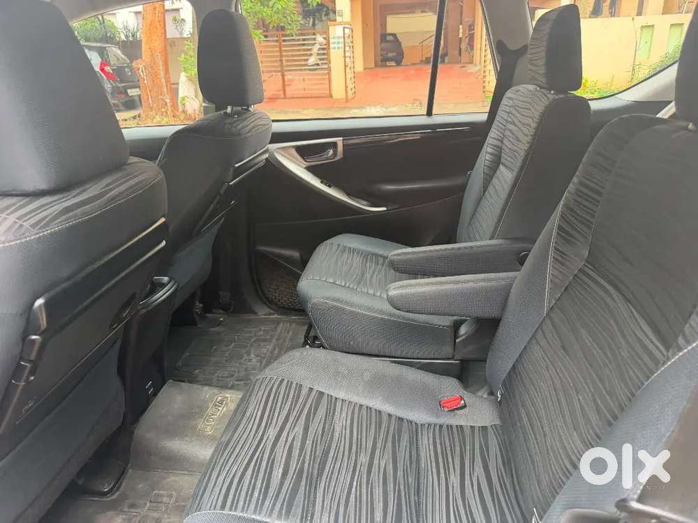 Toyota Innova Crysta 2.4 2018