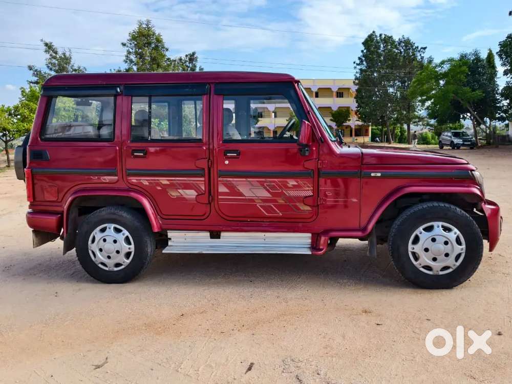 Mahindra Alturas G4 Diesel 2012