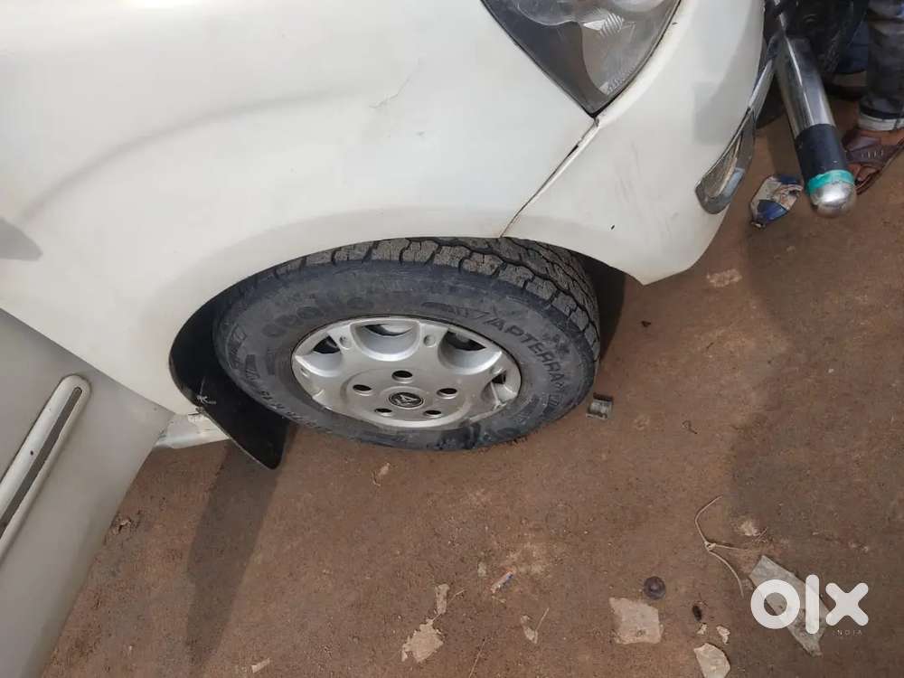 Mahindra Xylo Available