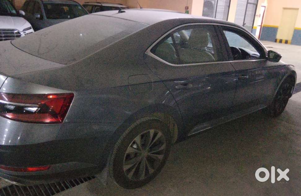 Skoda Superb 2.0 L&k Tsi At, 2022, Petrol