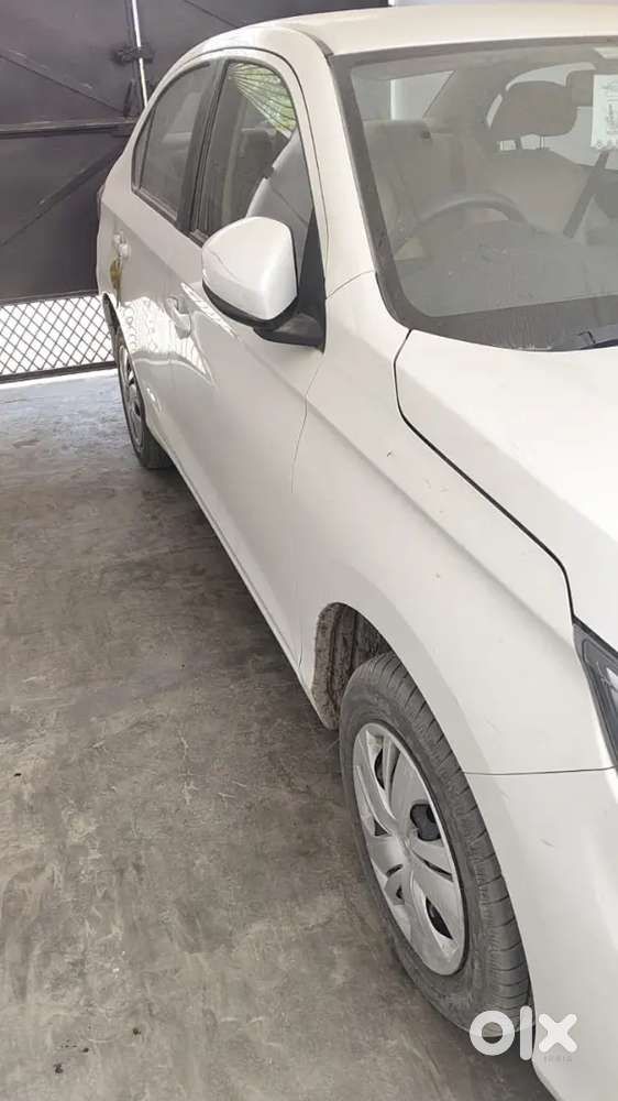 Honda Amaze 2nd Gen 2022 Petrol 16000 Km Driven