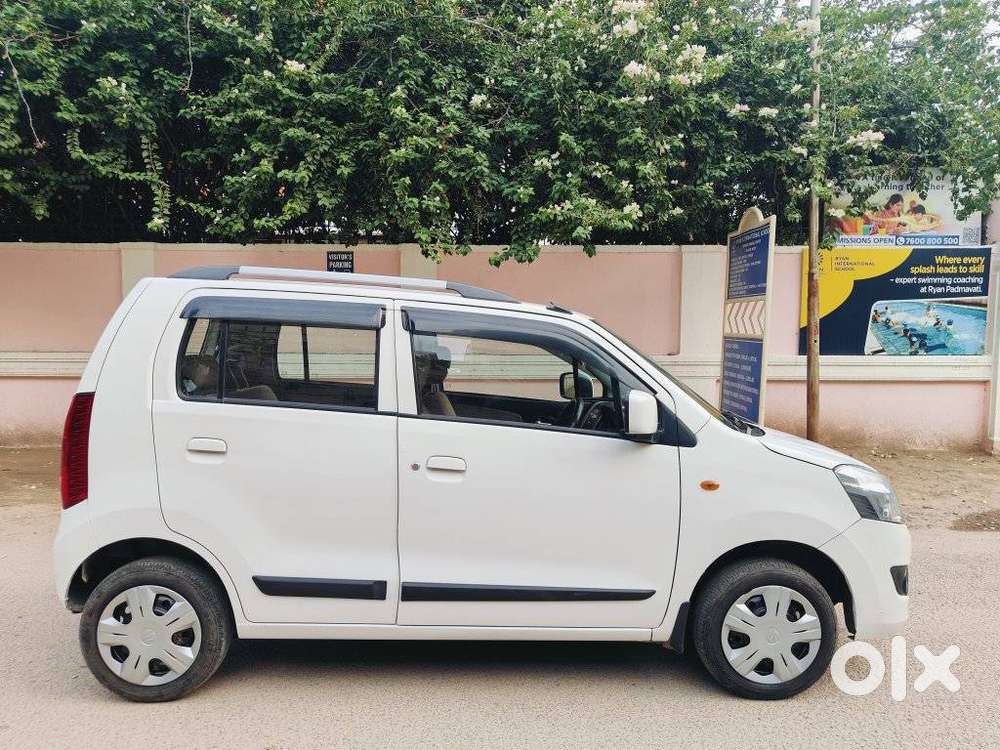 Maruti Suzuki Wagon R 1.0 Vxi Amt, 2017, Petrol